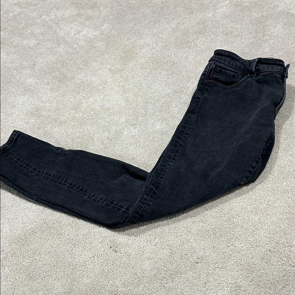 Ann Taylor Classic Black curvy petite Jeans size 8P